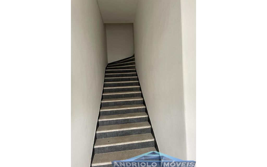 Conjunto Comercial Para Locação, Situado no Bairro Campo Belo, Próximo ao Aeroporto de Congonhas - Localizado na Rua Vieira de Morais, Com 1 Copa, 1 Banheiro e 2 Salas. Alugamos salas separadamente também.