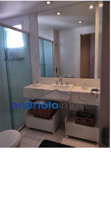 Apartamento espaçoso e elegante em condomínio fechado na Granja Julieta. Planta bem distribuída, com excelente acabamento e varanda gourmet. Perfeito para quem busca conforto, lazer e segurança em localização privilegiada.

3 dormitórios, sendo 1 suíte com closet

4 banheiros (incluindo lavabo)

2 salas (estar e jantar)

Cozinha planejada com armários

Área de serviço

Terraço gourmet com churrasqueira

Varanda

Sacada

Armários embutidos

2 vagas cobertas de garagem + garagem rotativa para visitantes

Lazer e estrutura do condomínio: assessoria esportiva

Portaria 24h e segurança patrimonial

Piscina

Playground

Quadra poliesportiva

Sala de ginástica

Sauna

Salão de festas

Salão de jogos

Elevador

Interfone

Gerador

Detalhes do prédio:

23 andares

4 apartamentos por andar

Localização excelente:
? Próximo ao Shopping
? Perto de escolas e transporte público
? Fácil acesso às principais vias

Agende uma visita