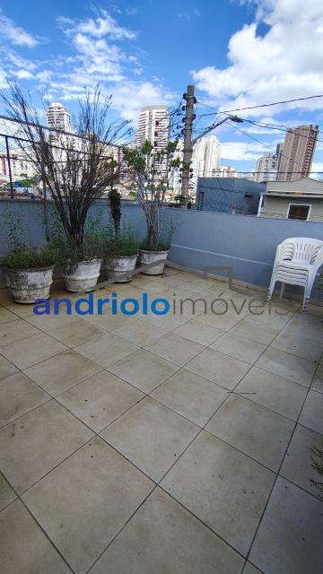 CASA RESIDENCIAL 184m²  com Area de Servico, Armario de Cozinha, Armario Embutido, Churrasqueira, Closet, Despensa, Entrada de Servico Independent, Quintal, Sala de Jantar, 3 Dormitórios, 1 Suites, 4 Banheiros, 2 Salas, 2 Vagas, 2 Garagem, Ar Condicionado, Lavabo, Cozinha, Dormitório Empregada, Garagem Coberta, Edicula, Vaga Coberta. Aceita financiamento. 