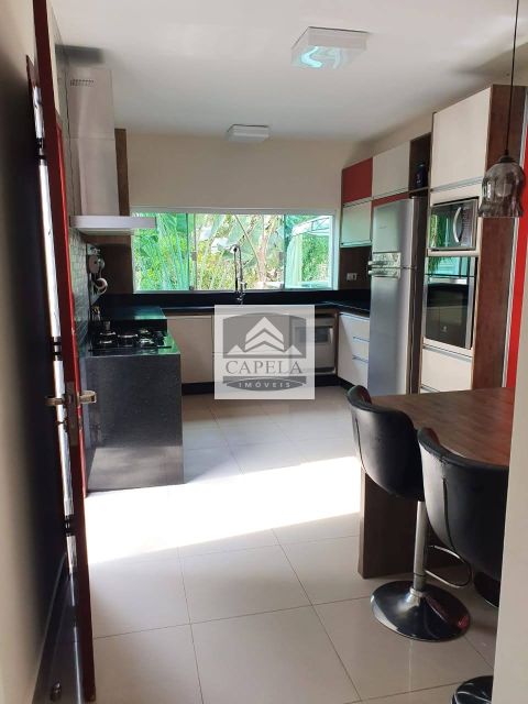 Casa térrea a venda de 3 dormitórios sendo 3 suítes no bairro Jardim Floresta.