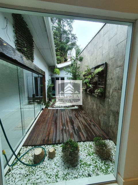 661bd9d2-e590-4079-9f2a-6c7f2b36338c-CAPELA CASA Vila Albertina 53028 Casa térrea a venda de 3 dormitórios sendo 3 suítes no bairro Jardim Floresta.