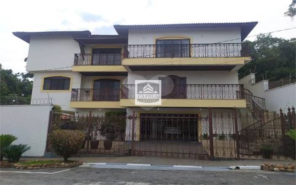 77da1d1c-2707-4f4d-8e96-31e1eee6bdbb-CAPELA SOBRADO Vila Albertina 7095 CASA VENDA ou LOCAÇÃO Vl. Irmãos Arnoni,  570m², 5 suítes, 5 vagas