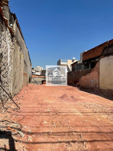 8727864d-1217-417d-b976-f11b973d5819-CAPELA TERRENO Lauzane Paulista 53316 Vende se terreno com a metragem de 7 x 30 no Lauzane