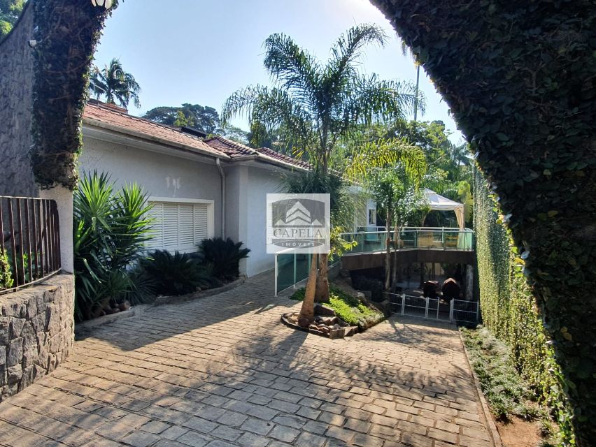 aeee2b13-332c-4945-8696-603275eb89d5-CAPELA CASA Vila Albertina 53012 Casa térrea a venda de 3 dormitórios sendo 3 suítes no bairro Jardim Floresta.