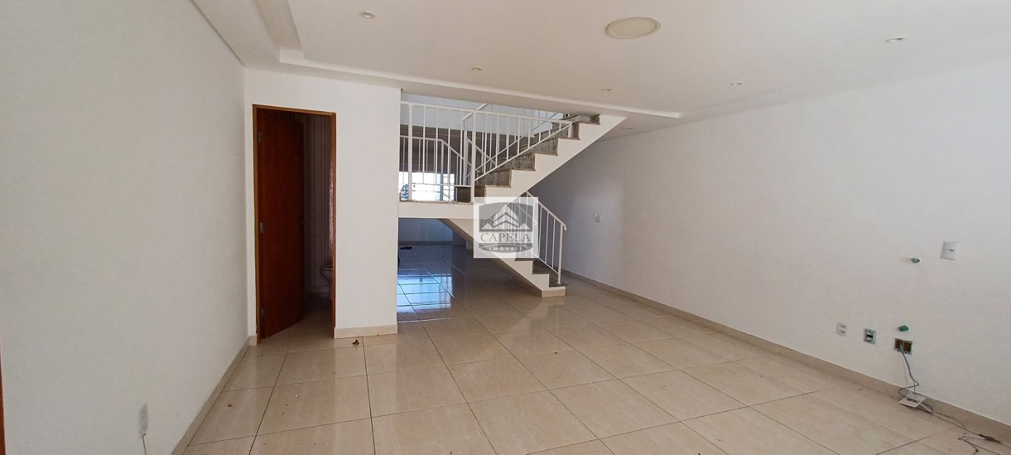 e02543a4-d038-4939-adc5-675b9e9d3470-CAPELA SOBRADO Vila Roque 51614 Linda casa para locação de 3 dormitórios sendo 2 duítes, na Vila Roque