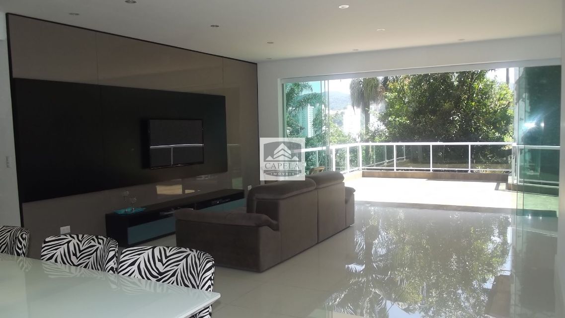 e43cbbaa-94b4-4684-8c43-ad871f4c4f38-CAPELA CASA Vila Albertina 53032 Casa térrea a venda de 3 dormitórios sendo 3 suítes no bairro Jardim Floresta.