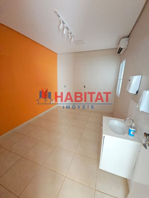 ace125b8-fcde-4bbc-b84e-f05294a4ffce-HABITAT COMERCIAL Centro 8575 COMERCIAL LOCAÇÃO CENTRO,  182m² 