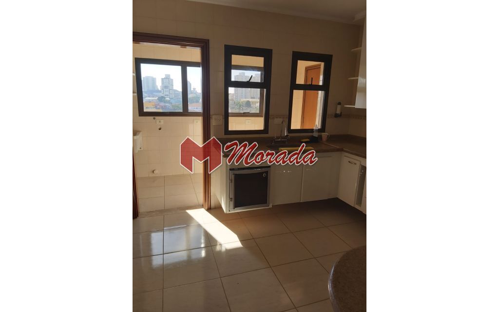 Apartamento para alugar com 3 quartos, 132m² - Foto 3