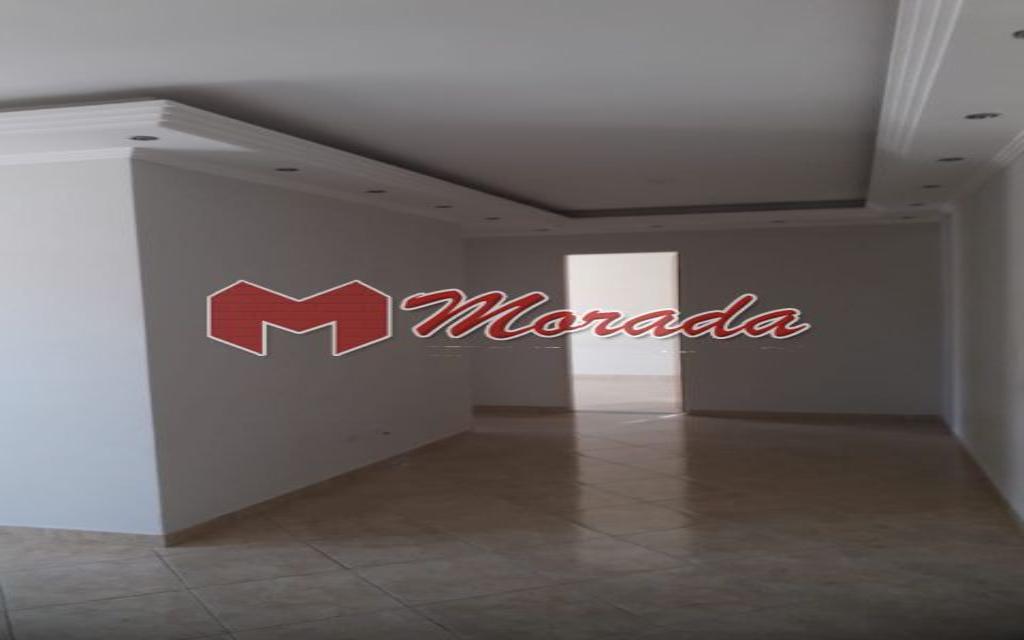 Apartamento à venda com 2 quartos, 70m² - Foto 4