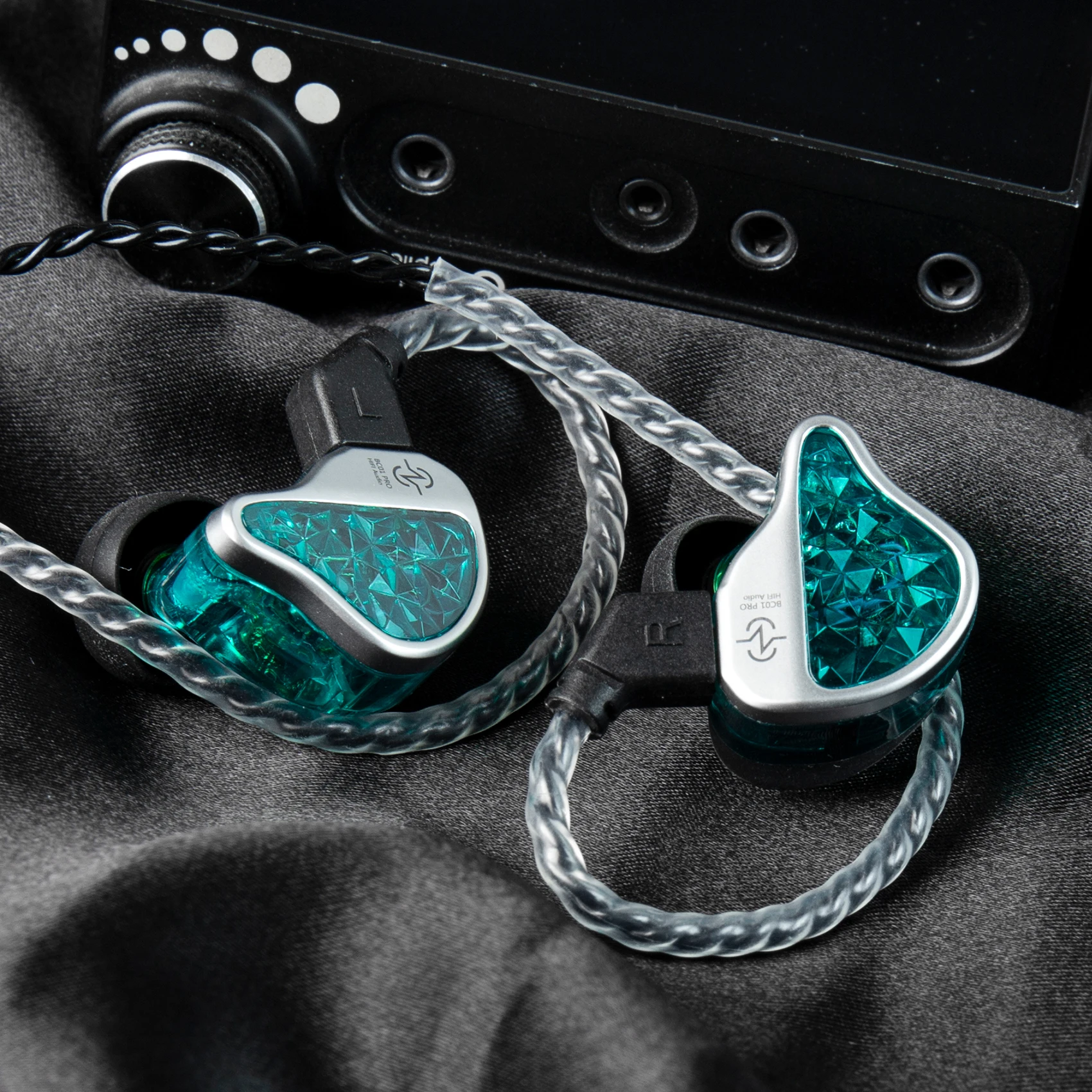 Fones de Ouvido Intra-auriculares Híbridos HiFi com Fio 1DD 1BA CCZ BC01 Pro para Audiófilos, Gamers e Entusiastas de Música
