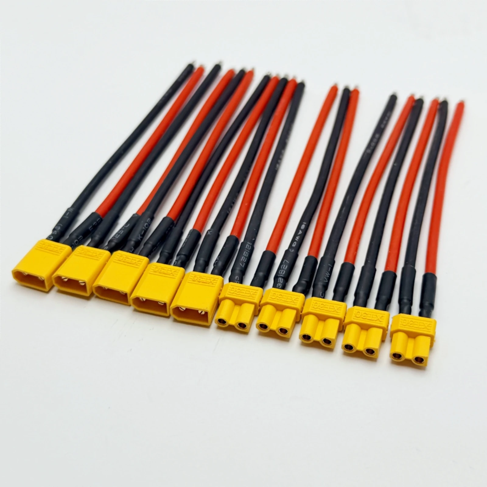 Conector XT30 Macho e Fêmea com Cabo de Fio Estanhado de 100mm 16AWG para Bateria Lipo de Asa Fixa RC e Peça de Carregador de Drone FPV Conector XT30 Macho e Fêmea com Cabo de Fio Estanhado de 100mm 16AWG para Bateria Lipo de Asa Fixa RC e Peça de Carregador de Drone FPV