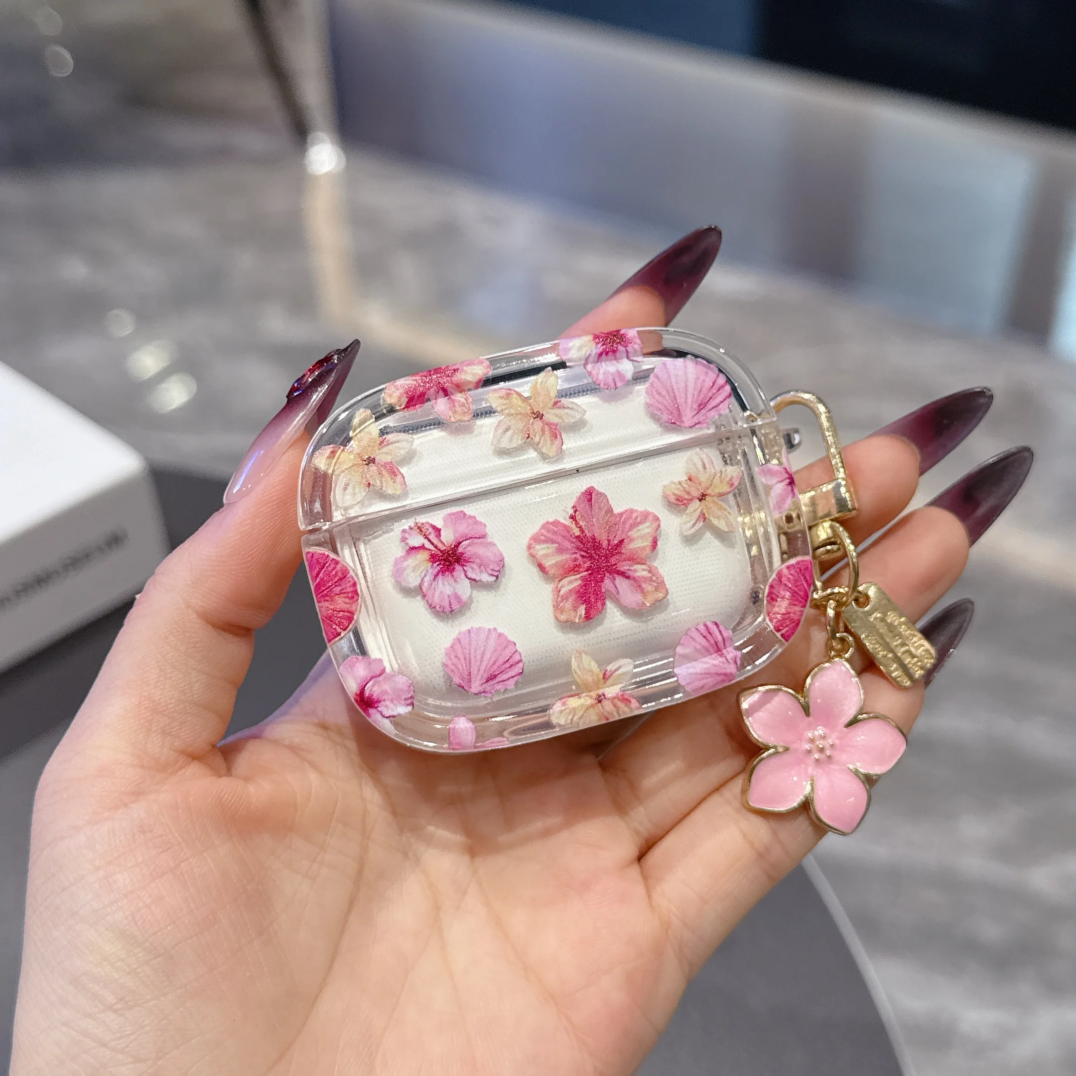 Capa Bluetooth sem fio com padrão floral glamoroso para AirPods 1/2, AirPods 3/4 Pro e Pro2, capas de TPU para fones de ouvido com chaveiro.