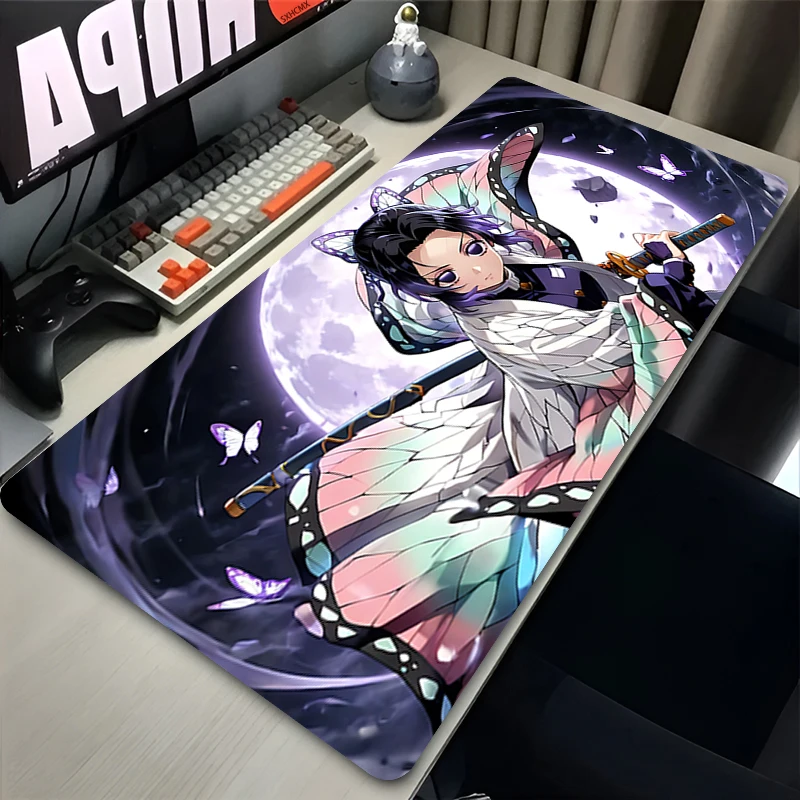 Mouse Pad XXL para PC com Estampa de Flor Roxa D-Demon Slayer, Novo Mousepad Kochou Shinobu para Laptop, Tapete de Teclado para Gamer Anime Girl Mouse Pad XXL para PC com Estampa de Flor Roxa D-Demon Slayer, Novo Mousepad Kochou Shinobu para Laptop, Tapete de Teclado para Gamer Anime Girl