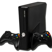 XBOX 360 Slim 250gb 2 Controles Standard Preto