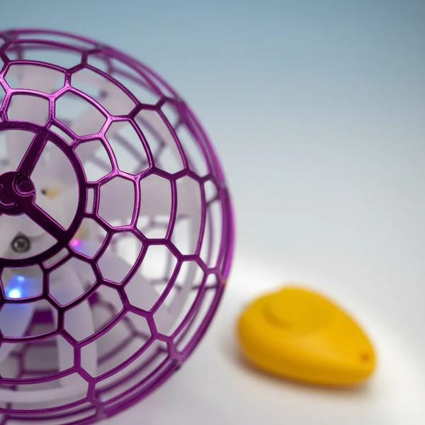 Bola Voadora Spinner Led Drone Brinquedo Boomerang Cor:Vermelho