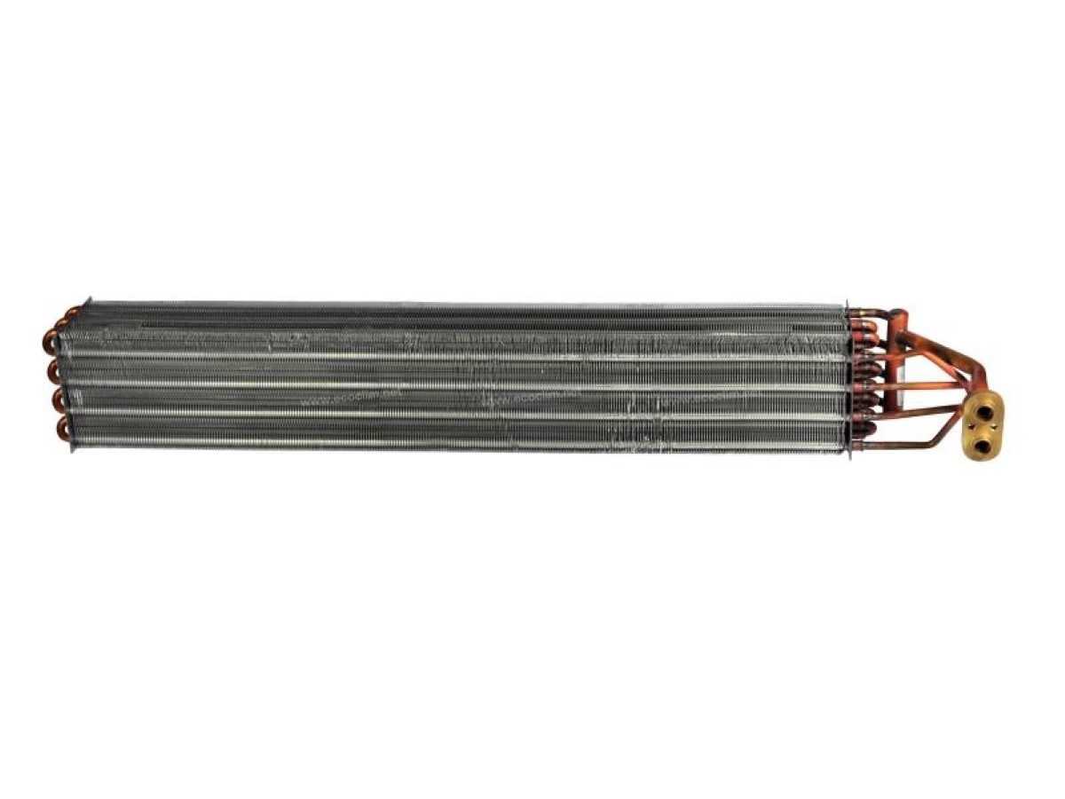 EVAPORADOR MASSEY FERGUSON 290/ 292/ 680/ 34/ 36/ 38/ 3000/ 5600 EM COBRE OEM: 3902331M91 / 3902331M