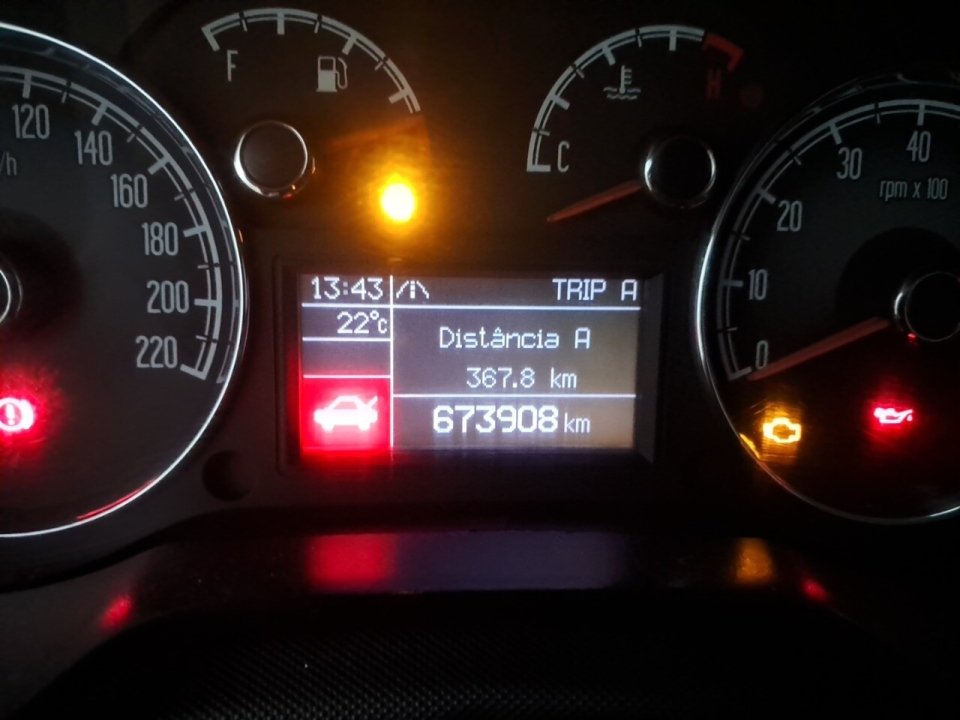 FIAT LINEA 1.8 ESSENCE 16V FLEX 4P MANUAL 2012/2013 — foto do lote