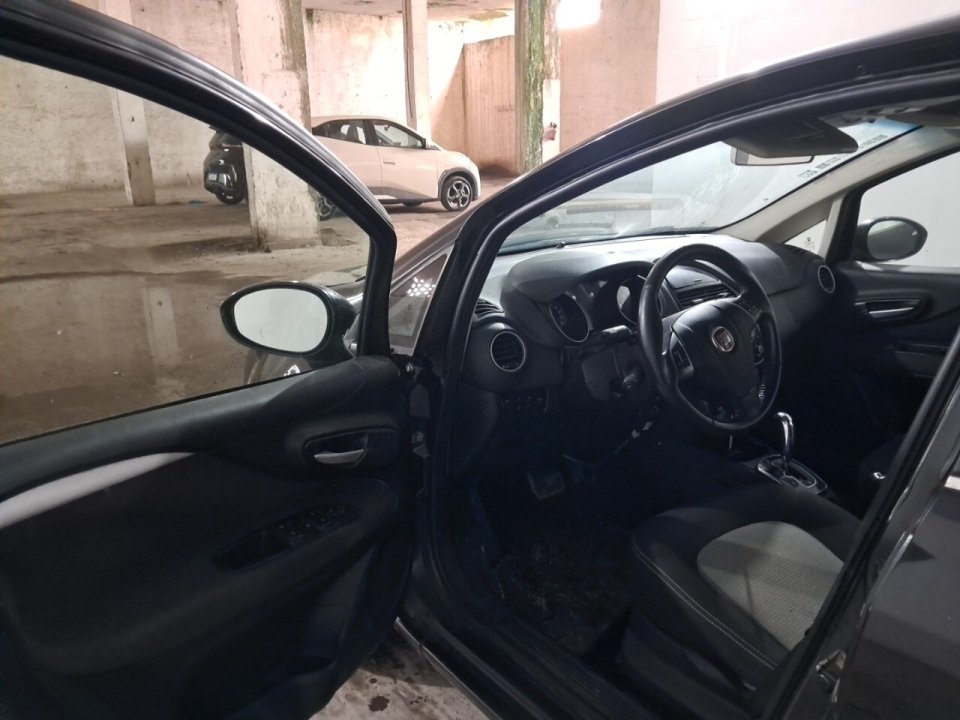 FIAT LINEA 1.8 ESSENCE 16V FLEX 4P AUTOMATIZADO 2015/2016 — foto do lote
