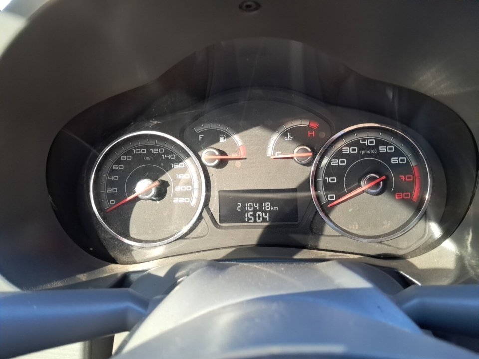 FIAT PALIO 1.0 MPI ATTRACTIVE 8V FLEX 4P MANUAL 2013/2014 — foto do lote