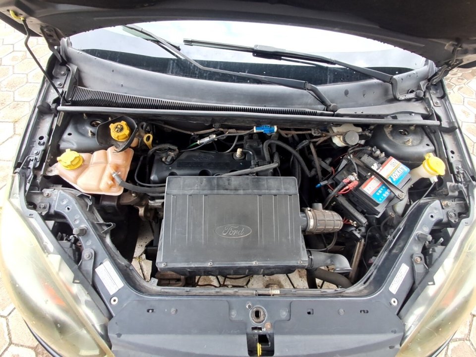 FORD FIESTA 1.0 ROCAM HATCH 8V FLEX 4P MANUAL 2013/2013 — foto do lote
