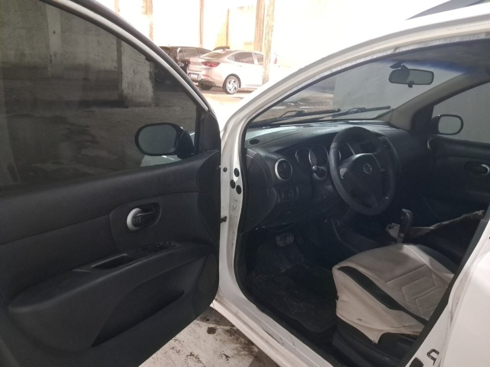 NISSAN LIVINA 1.8 SL 16V FLEX 4P AUTOMÁTICO 2012/2013 — foto do lote