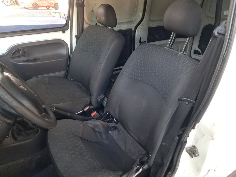 RENAULT KANGOO 1.6 EXPRESS 16V FLEX 3P MANUAL 2017/2018 — foto do lote