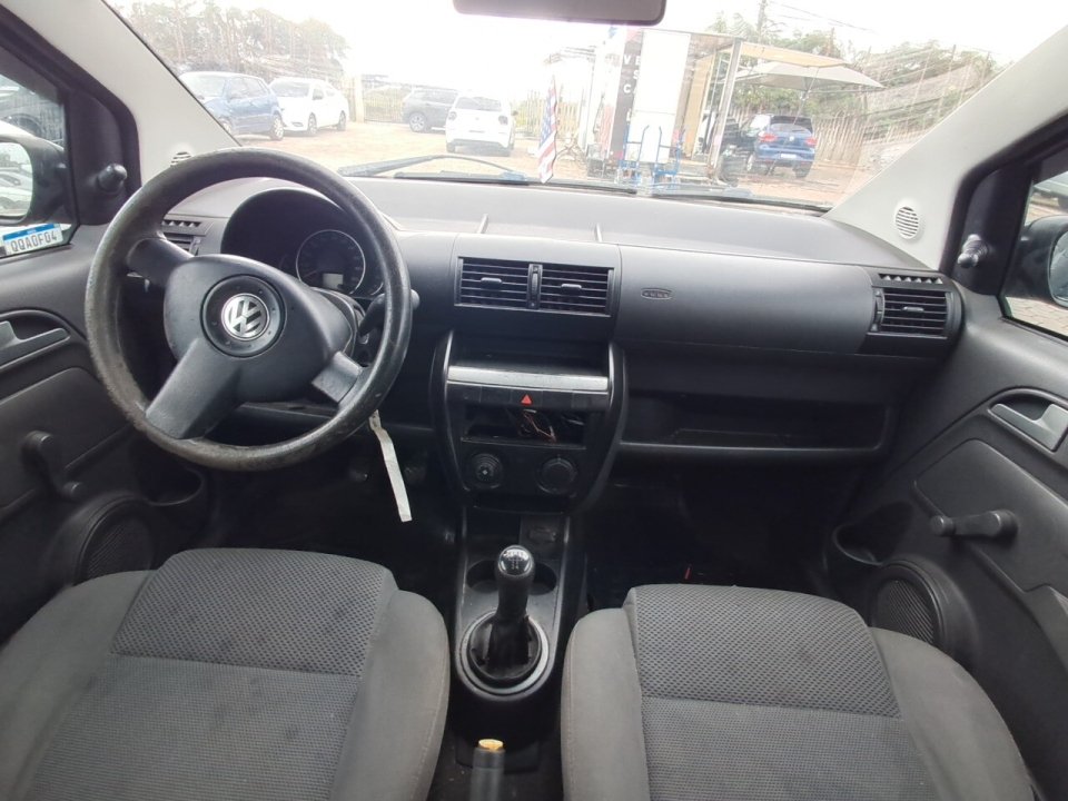 VOLKSWAGEN FOX 1.0 MI 8V FLEX 4P MANUAL 2009/2010 — foto do lote