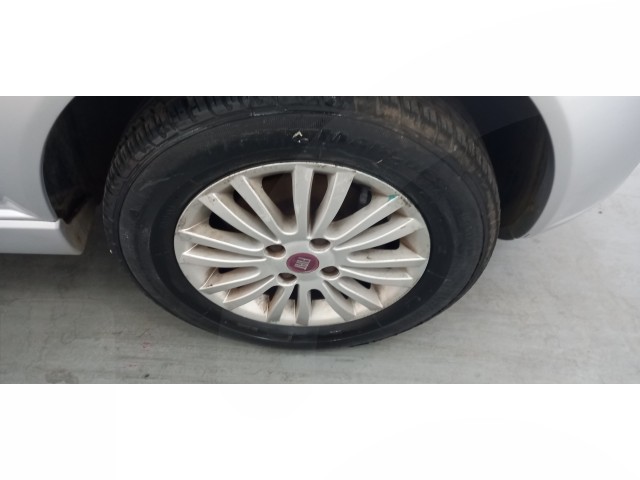 Vehicle_photo_4