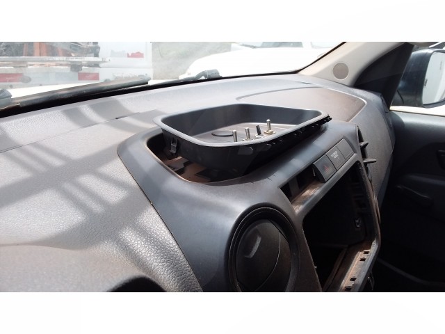 Vehicle_photo_28