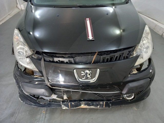 Vehicle_photo_12