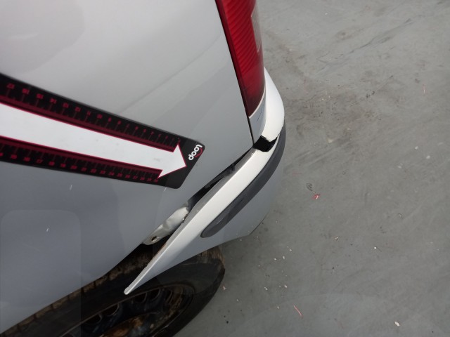 Vehicle_photo_19