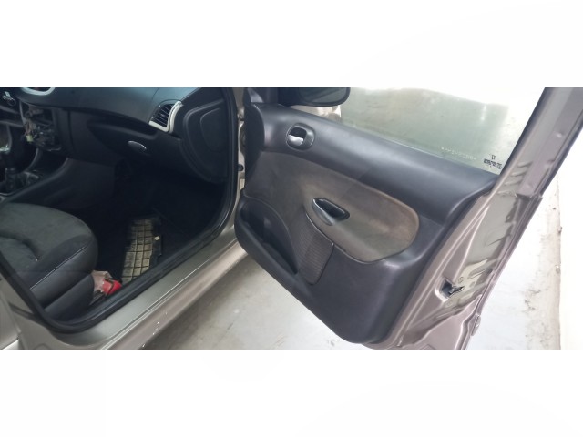 Vehicle_photo_16