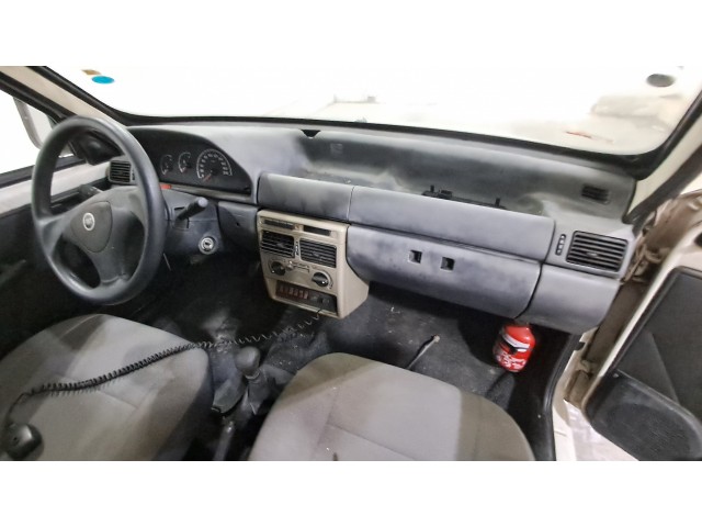 Vehicle_photo_4