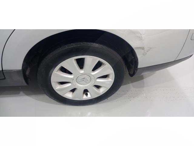 Vehicle_photo_38