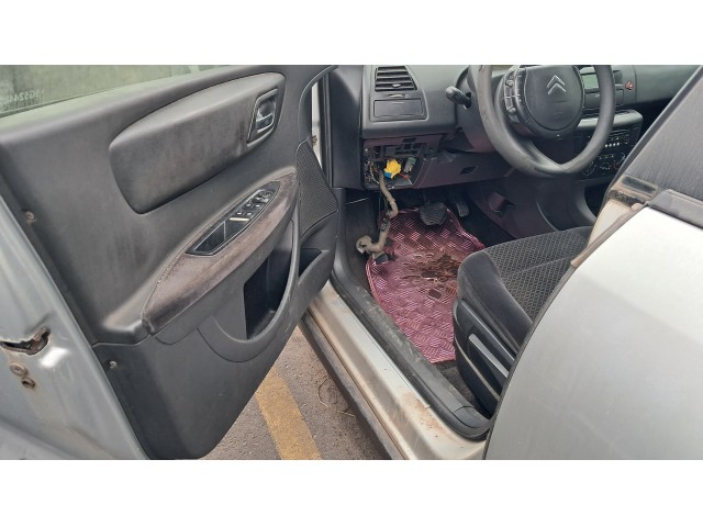 Vehicle_photo_25