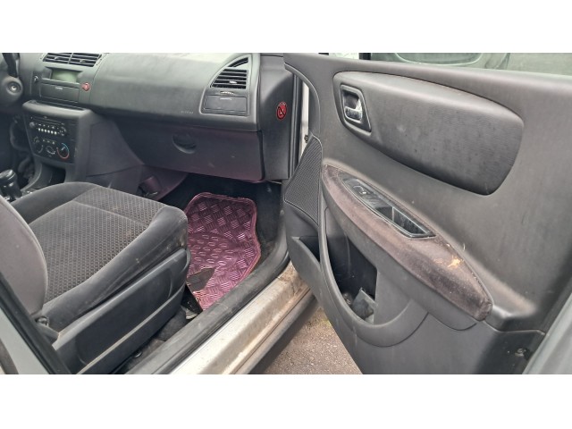 Vehicle_photo_22