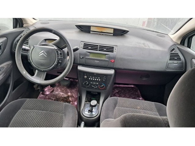 Vehicle_photo_43