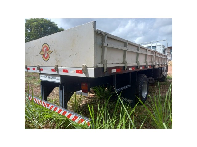 Vehicle_photo_12