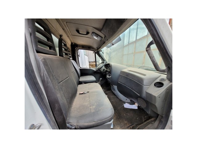 Vehicle_photo_9