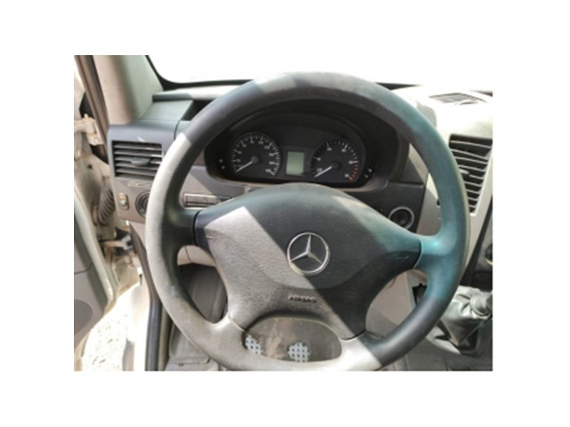 Vehicle_photo_12