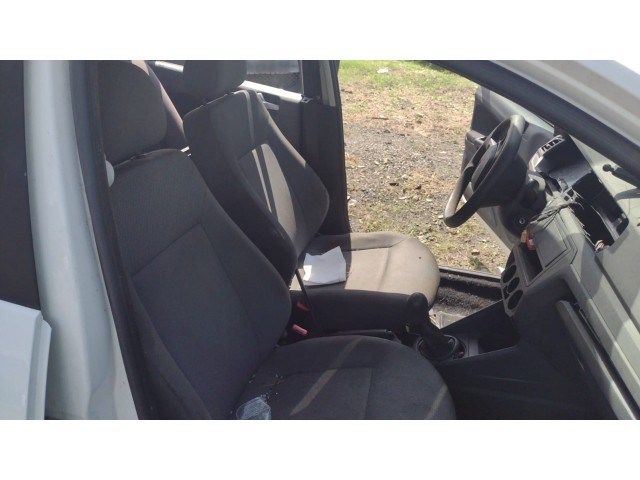 Vehicle_photo_6