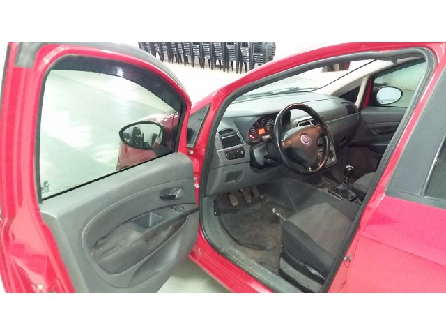 Vehicle_photo_6