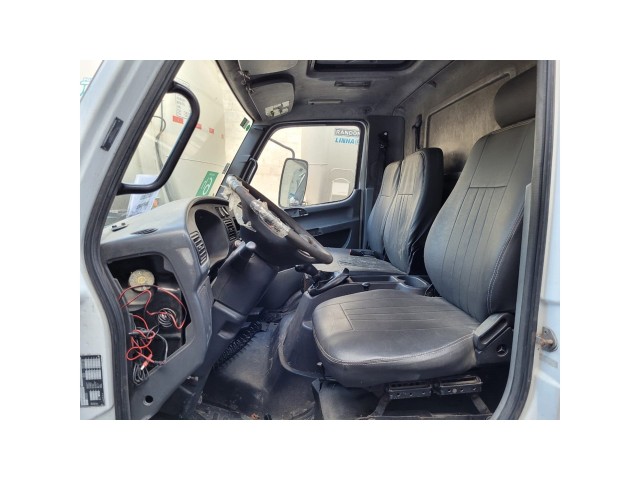 Vehicle_photo_14