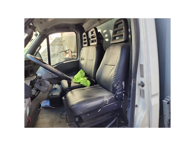 Vehicle_photo_4