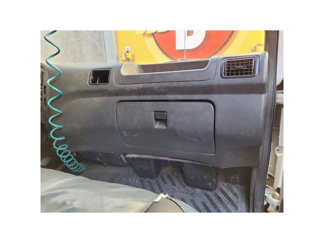 Vehicle_photo_7
