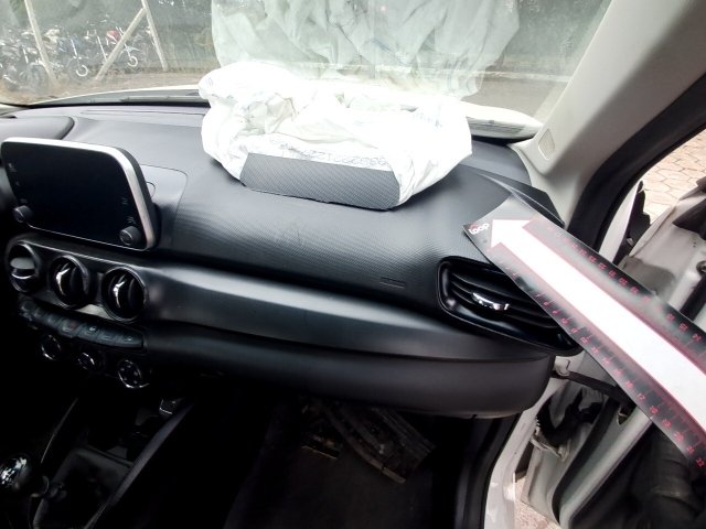 Vehicle_photo_28