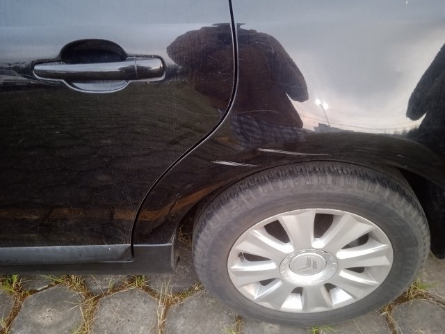 Vehicle_photo_34