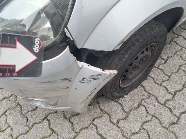 Vehicle_photo_24