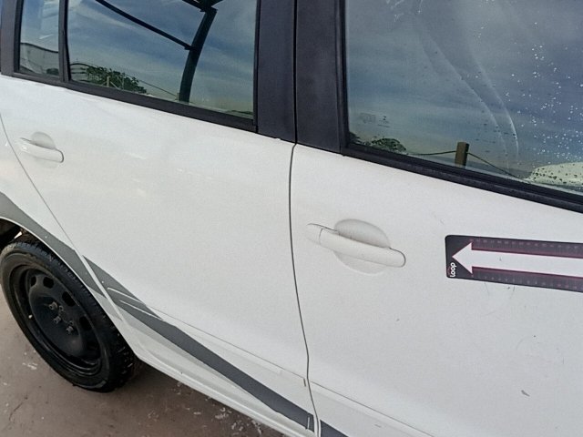 Vehicle_photo_34