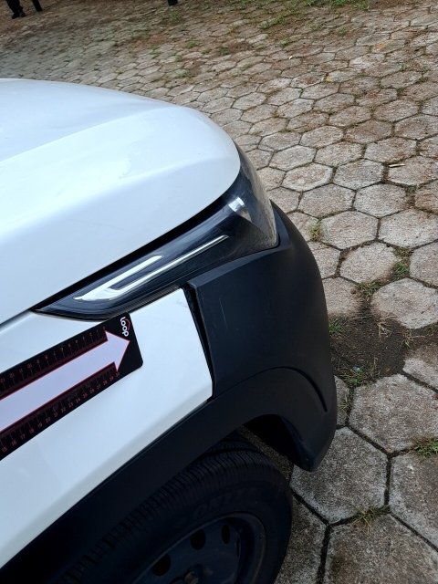 Vehicle_photo_28